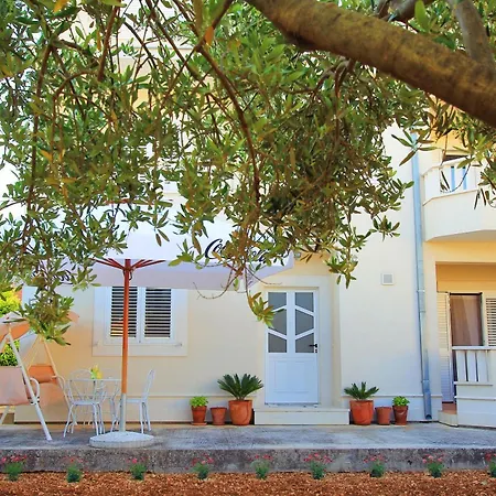 Kiwi Apartamento Trogir