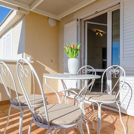 Apartamento Kiwi Trogir