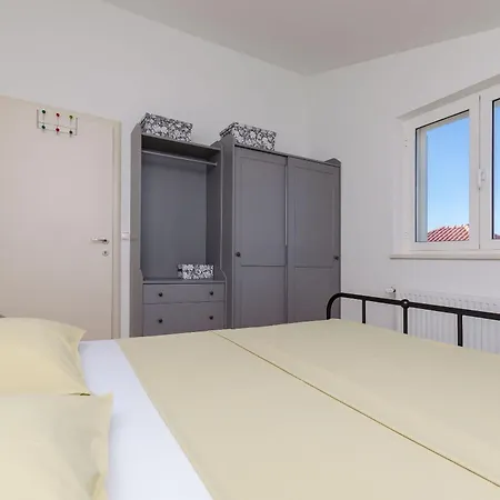 Kiwi Apartament *
