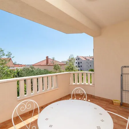 Kiwi Apartament *